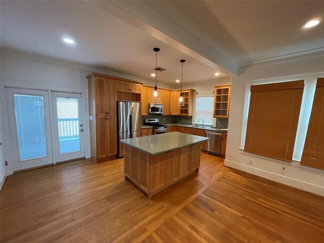 Foto del edificio - 4720 Woodrow Ave