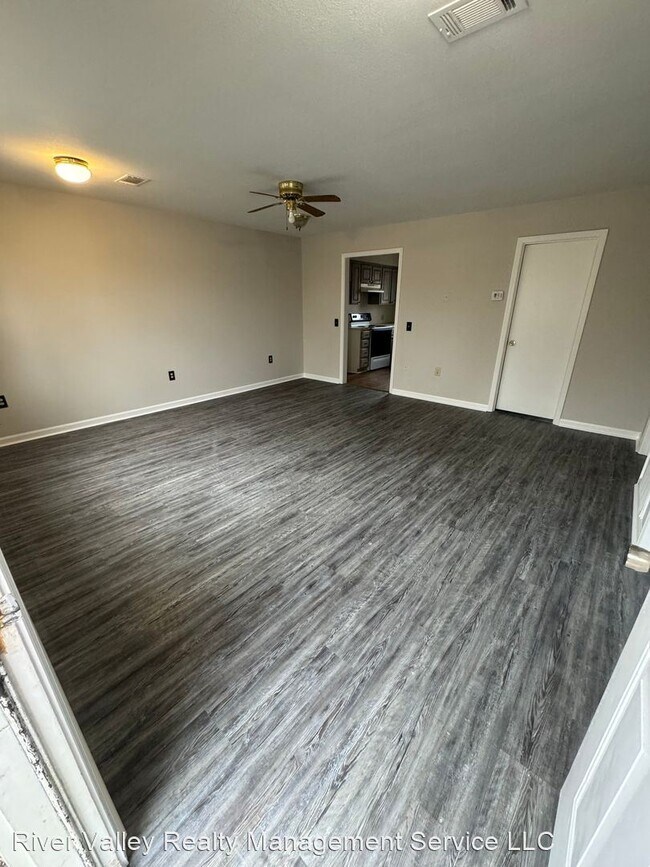 Building Photo - 2 br, 1 bath House - 179 Riverland Drive
