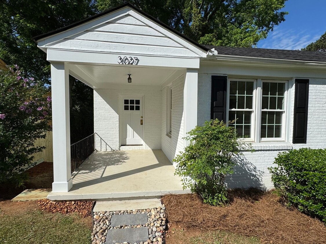 Primary Photo - Historic Earlewood Bungalow