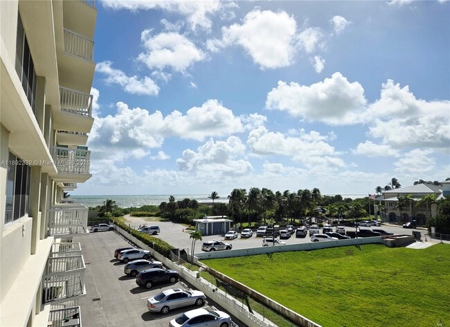 Foto del edificio - 125 S Ocean Ave