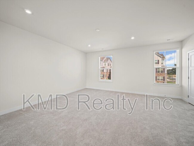 Foto del edificio - 9922 Oaklawn Blvd NW