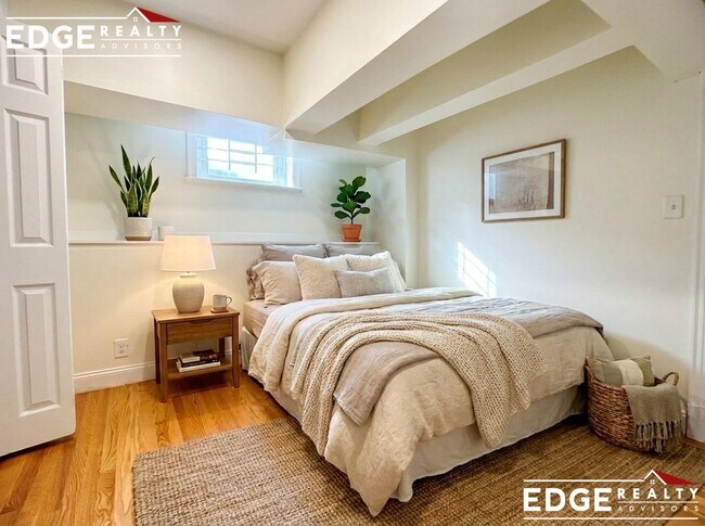 Foto del edificio - 12A Glenville Ave