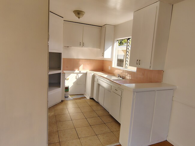 Foto del edificio - 7920 Selma Ave