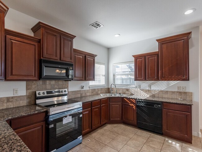 Foto del edificio - 2202 SW 19th St
