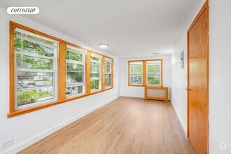 Building Photo - 233-4 Seward Ave