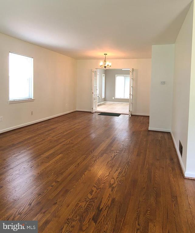 Foto del edificio - 703 N Mansfield St