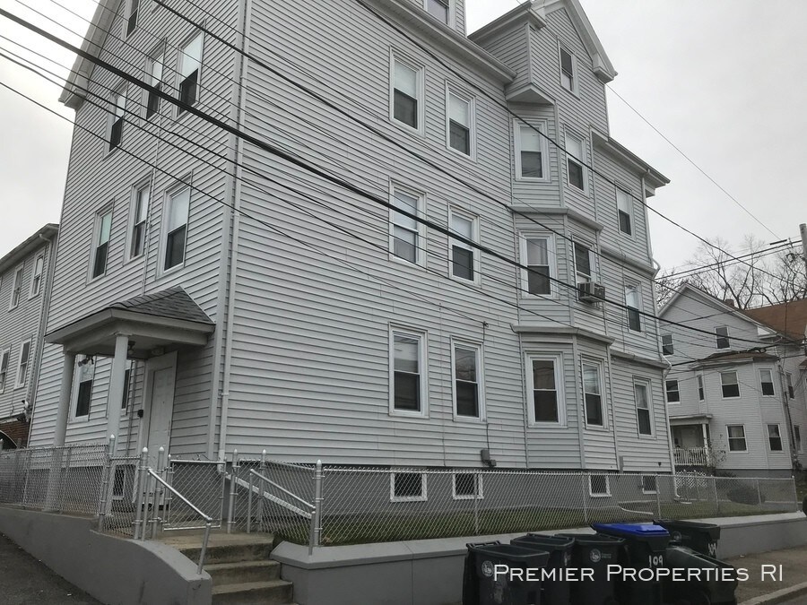 Primary Photo - 107 Academy Ave