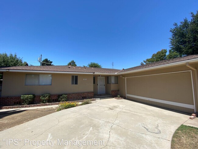 Building Photo - 3 br, 2 bath House - 5855 E. El Monte Way