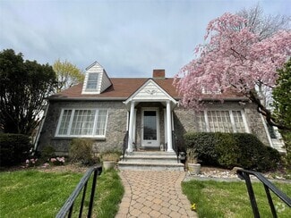 Building Photo - 144 Piermont Ave