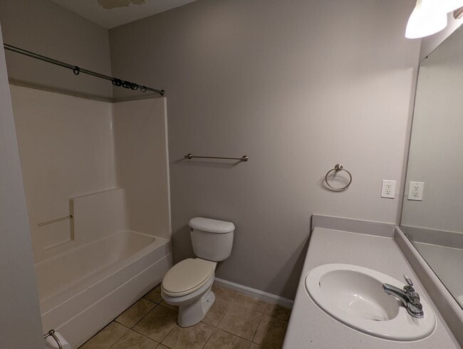 Foto del edificio - 706 Sykes St