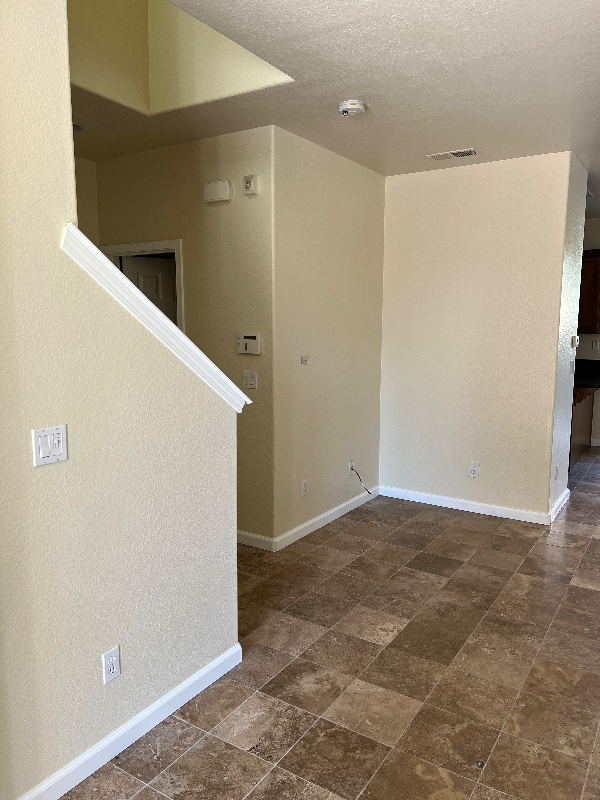 Building Photo - 9405 Clemente Dr