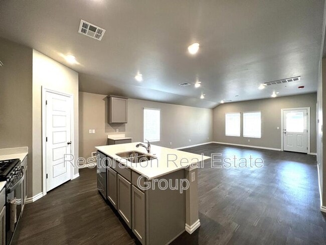 Photo - 2717 Dennis Dr House