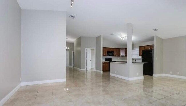 Foto del edificio - 12075 Palm Cove Ln