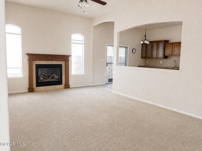 Foto del edificio - 12871 Hidden Grove Dr
