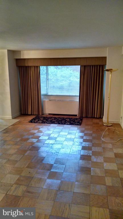 Foto del edificio - 4201 Cathedral Ave NW