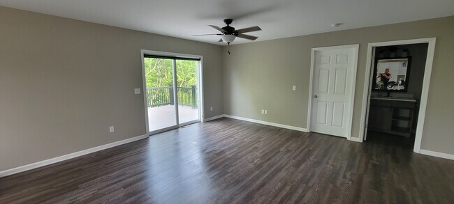 Foto del edificio - 218 N River Rd