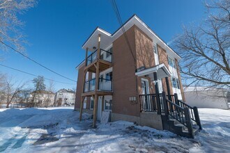 Building Photo - 2419 Pagé Rd