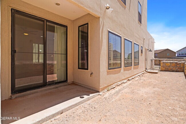 Building Photo - 4549 Mark Avizo