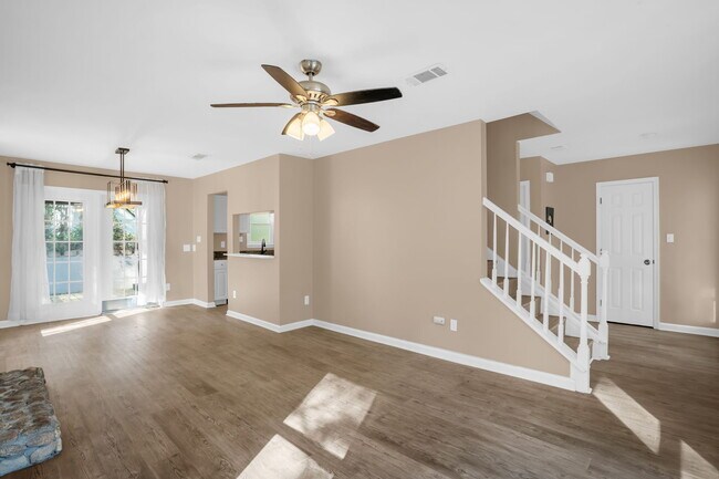 Foto del edificio - 3101 Cinnamon Cir