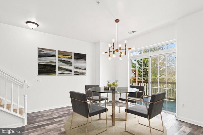 Building Photo - 1824 Cedar Cove Way
