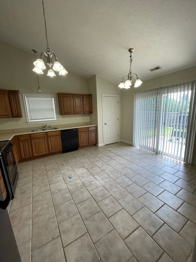 Building Photo - 1417 Shining Armor Ln