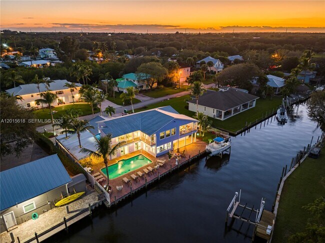 Foto del edificio - 474 Peninsula Dr