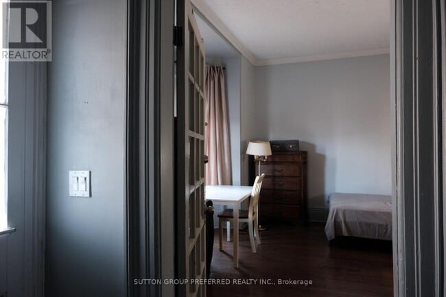 Building Photo - 1055 Richmond St