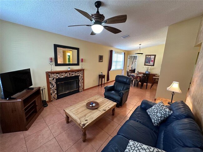 Building Photo - 3840 59th Ave W