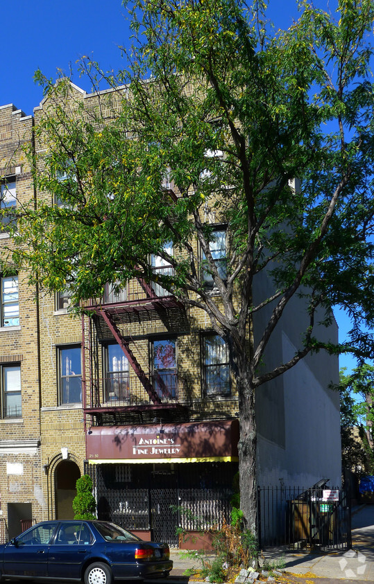 Primary Photo - 2150 31st St