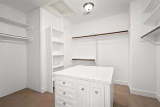 Building Photo - 332 Asbury St