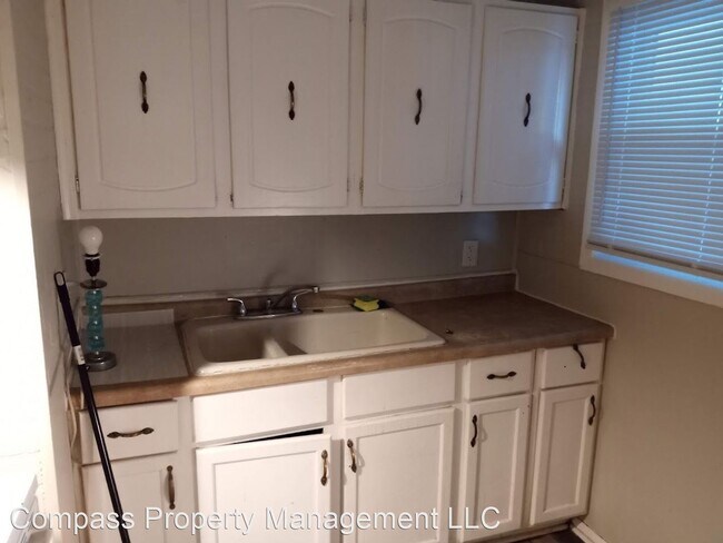 Foto del edificio - 3 br, 1 bath House - 2531 Falcon Dr.