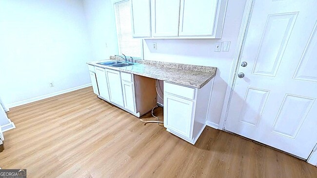 Building Photo - 1917 Baker Rd NW