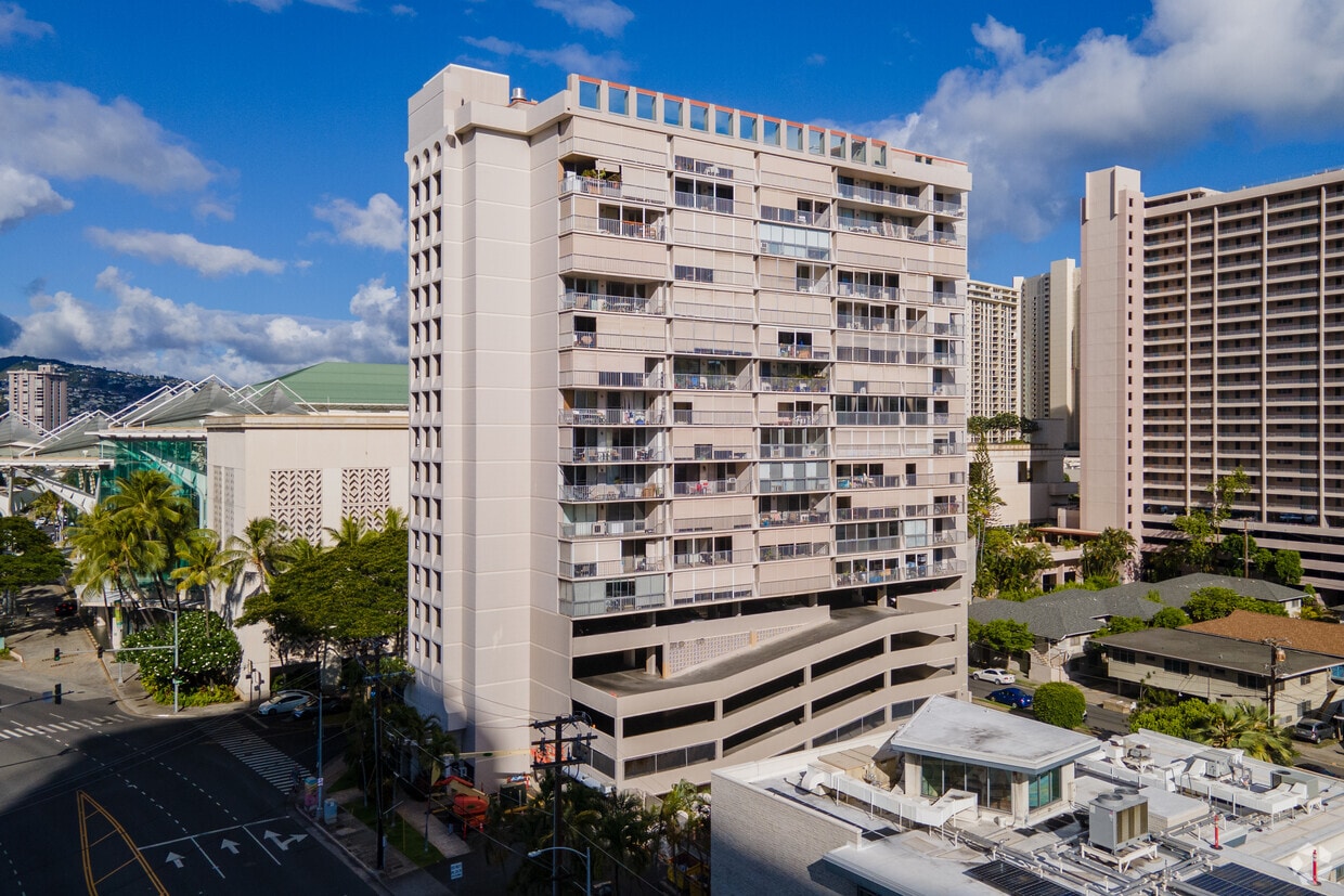 Atkinson Plaza Apartments in Honolulu, HI