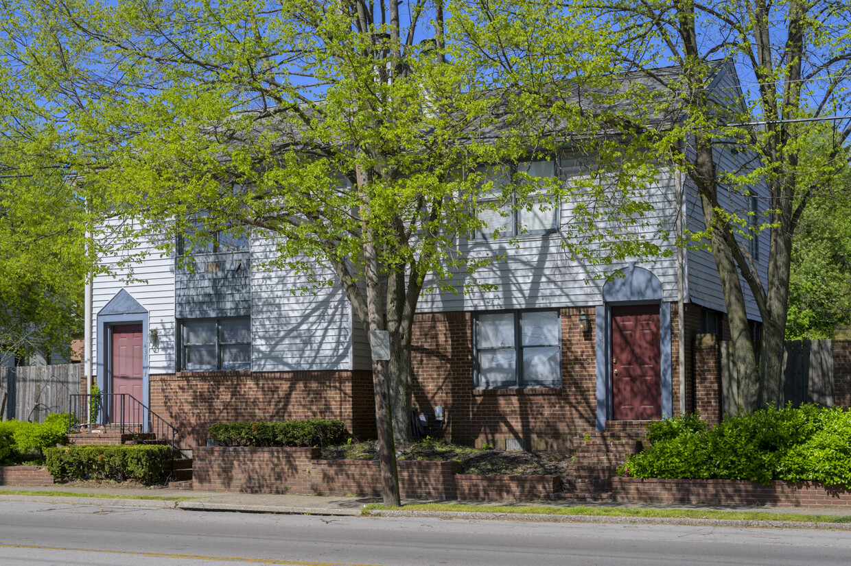 Primary Photo - Kampus Townhouses