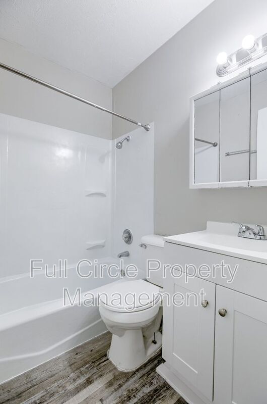 Foto del edificio - 1218 E St