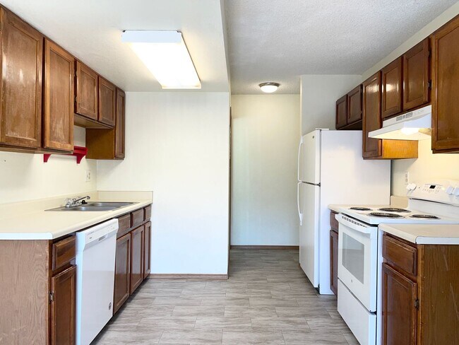 Foto del edificio - Nice 3 Bedroom Unit Near Everything!!