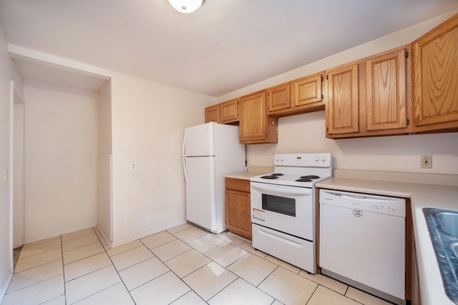 Kitchen - 1115 Lafayette Ave