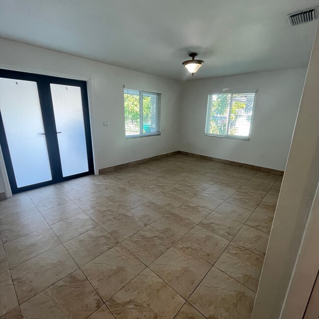 Photo - 3156 SW 16th St Apartment