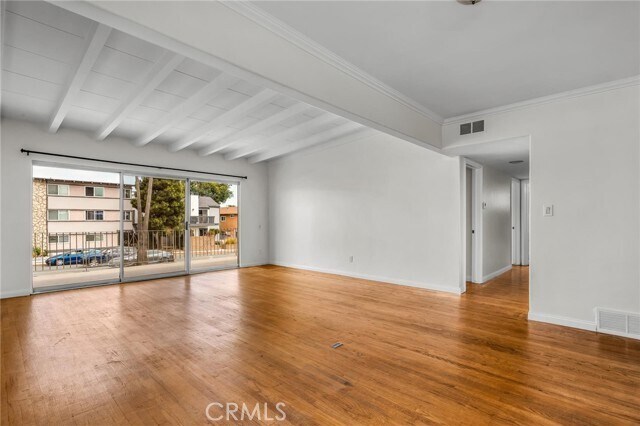 Foto del edificio - 1440 Manhattan Beach Blvd