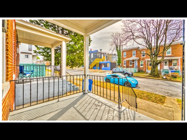 Building Photo - 1206 Darley Ave