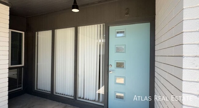 Foto del edificio - 2644 N 46th St