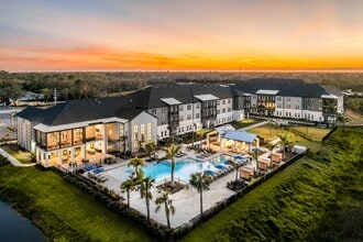 Building Photo - The Crossing at Palm Aire