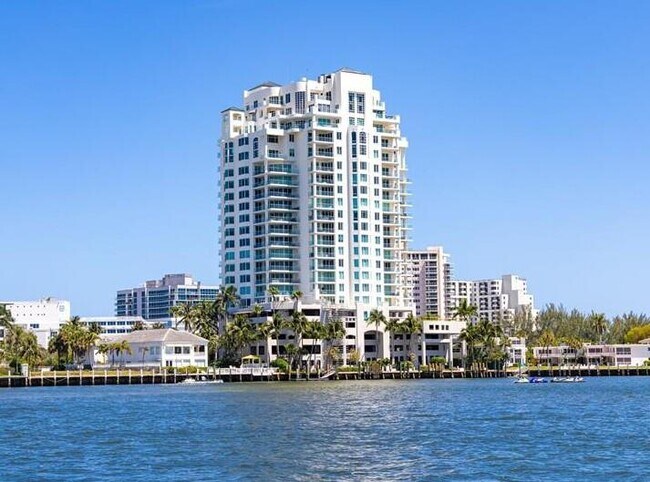 Foto del edificio - 3055 Harbor Dr