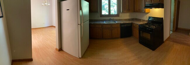 Foto del edificio - 48 Lund Dr