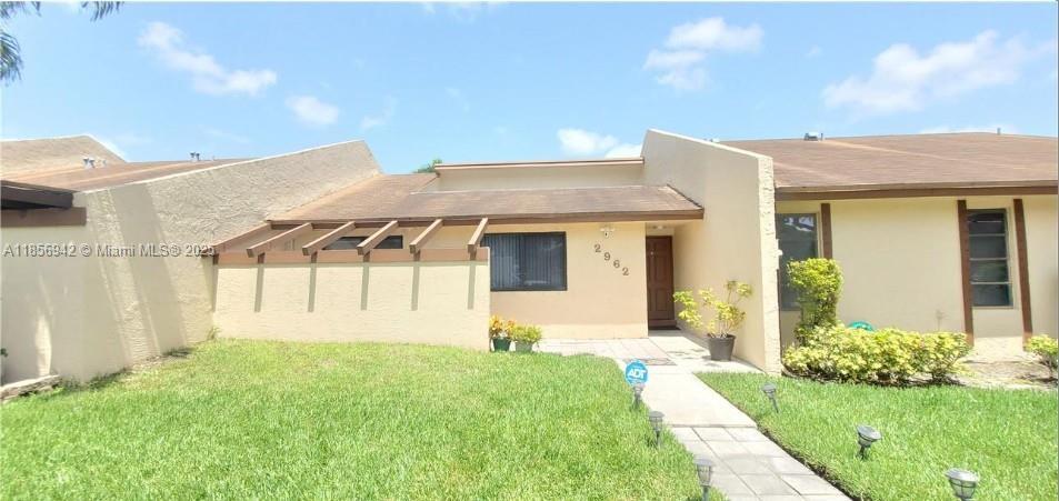 Foto principal - 2962 NW 109th Ave