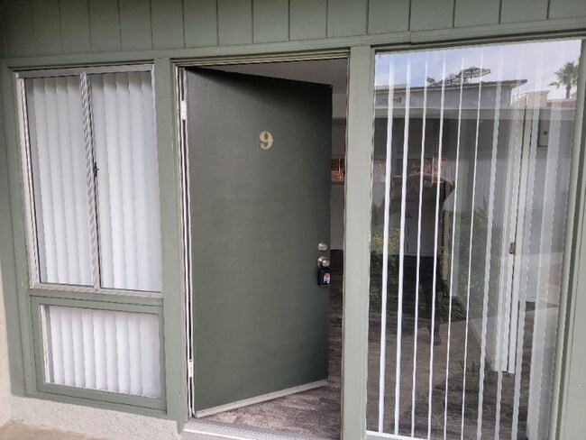 Building Photo - 2020 Hermosa Ave