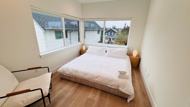 Foto del edificio - 4029A 51st Ave SW