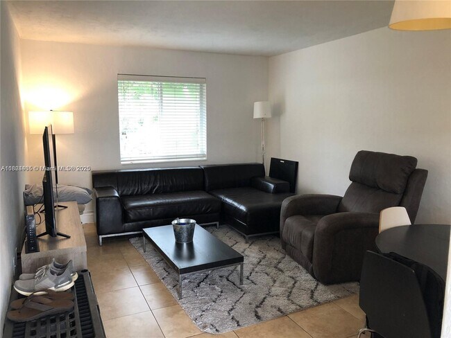Foto del edificio - 8601 SW 68th Ct