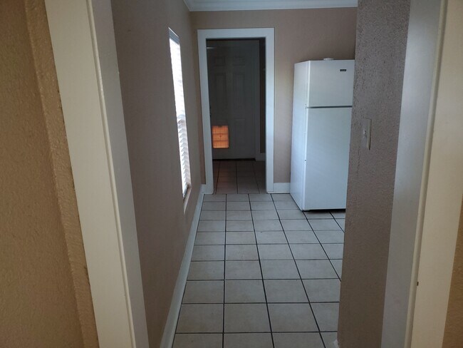 Foto del edificio - 6920 Victoria Ave