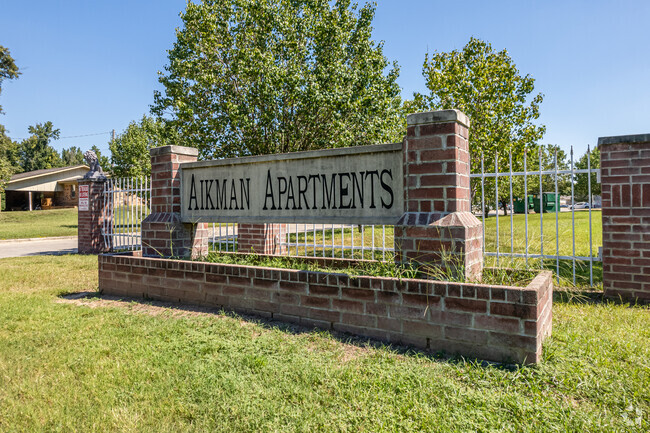 Foto del edificio - Aikman Estates